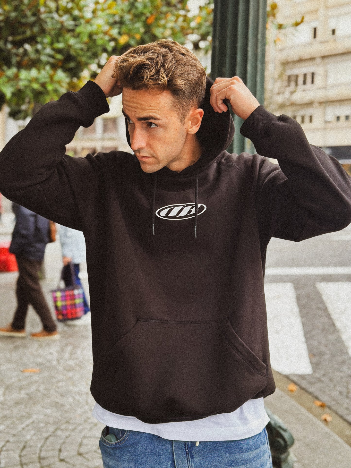 HOODIE BLACK