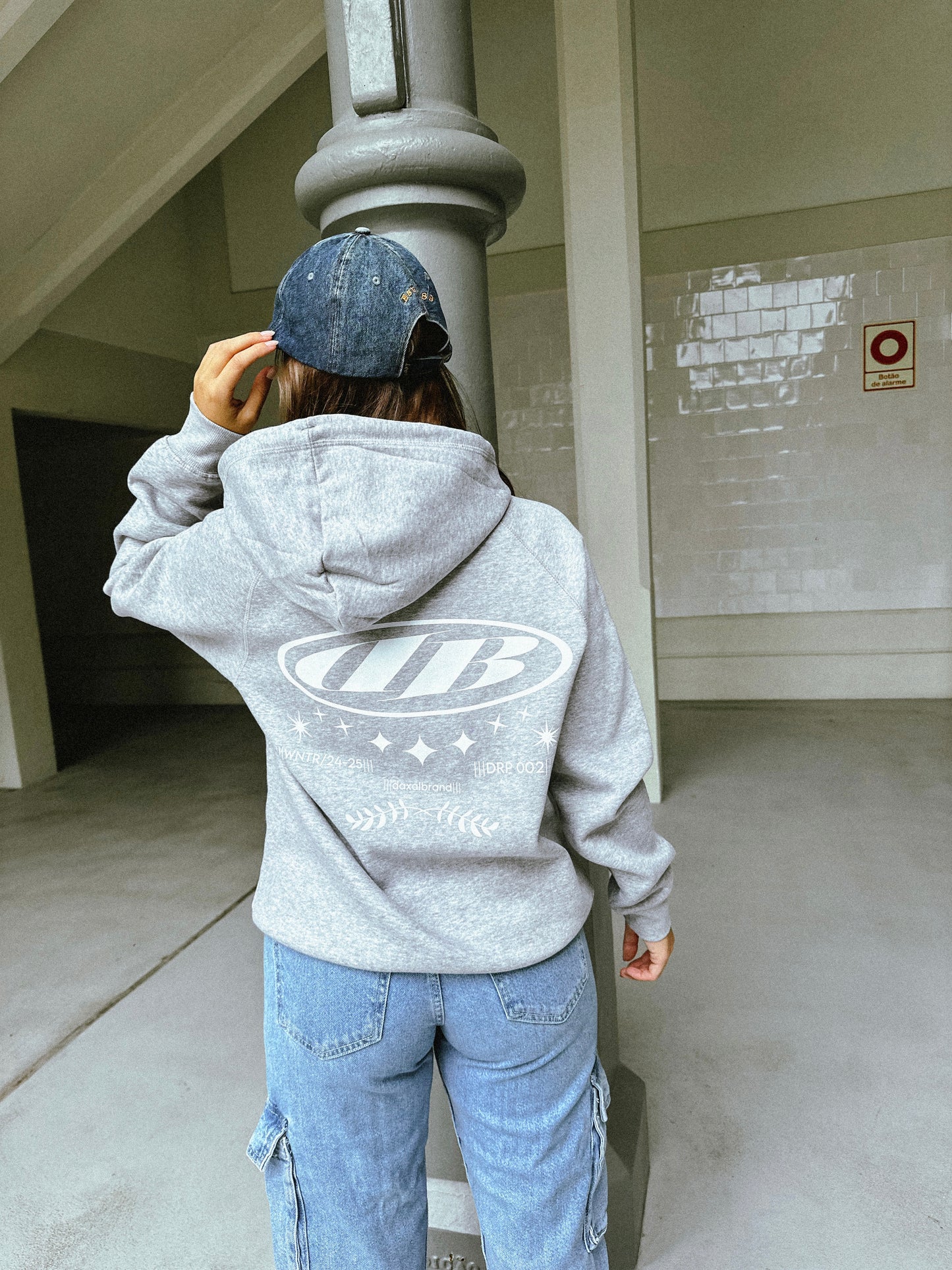 HOODIE GREY